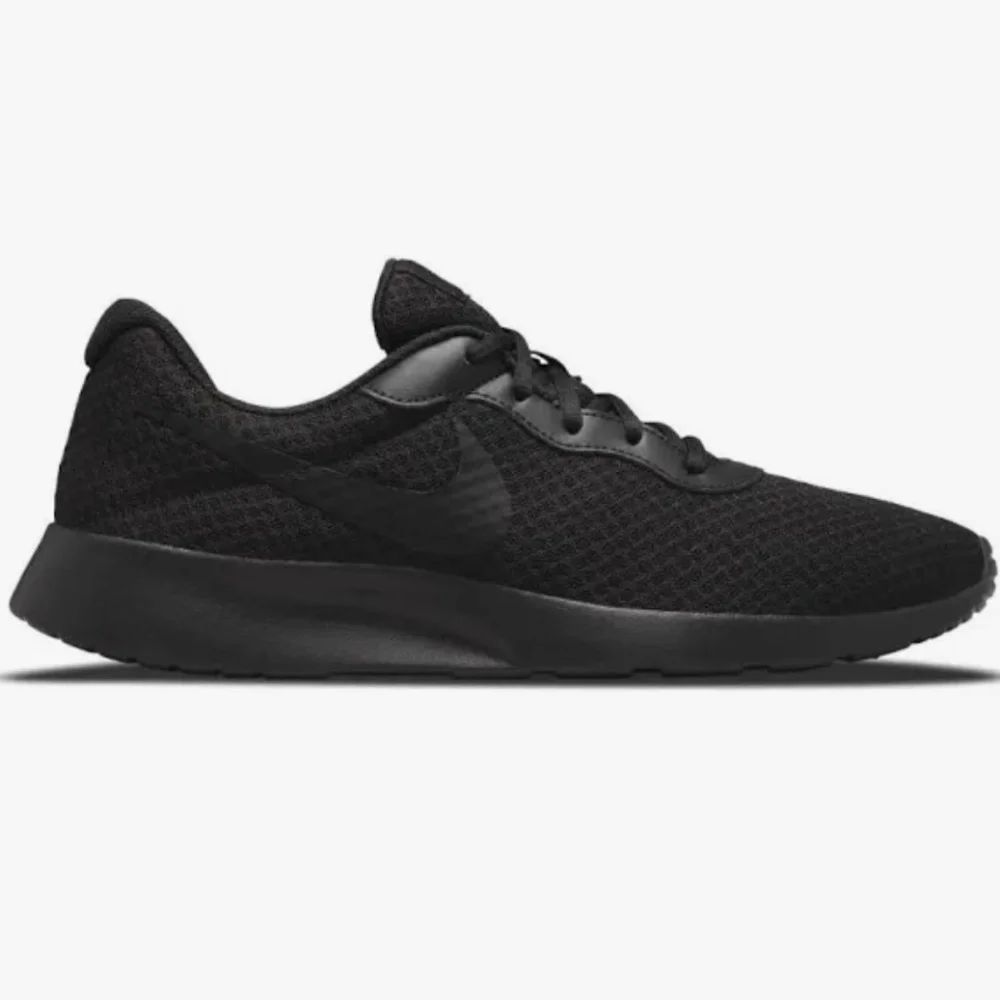 EUC Men’s Nike Tanjun Shoe / Sneakers Black Barely Bolt Size 9 - Picture 2 of 8